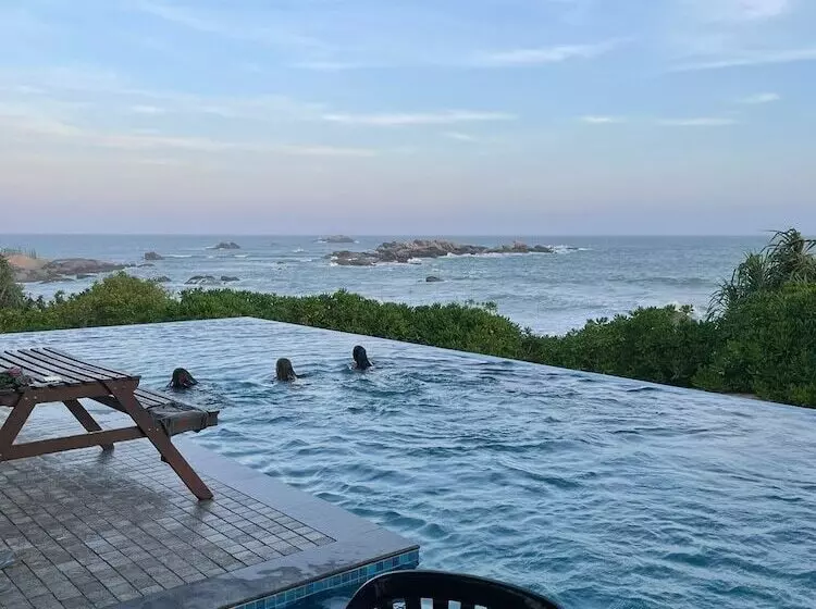 Ocean Cottage Kalametiya