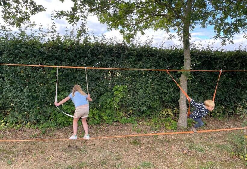 פנסיון Bremsmaj Farm Holiday