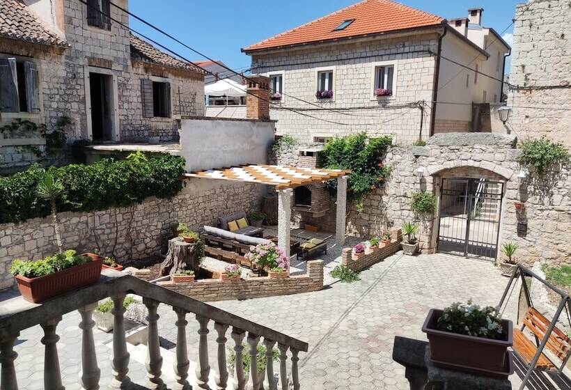 پانسیون Guest House Exalto