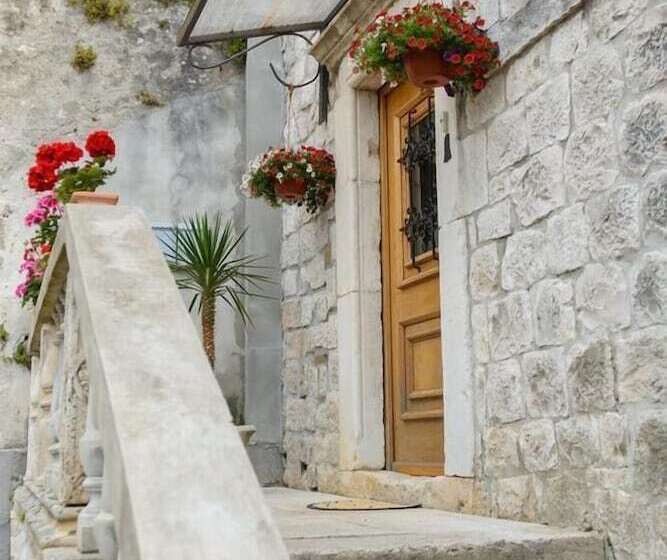 پانسیون Guest House Exalto