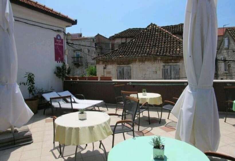 پانسیون Guest House Exalto