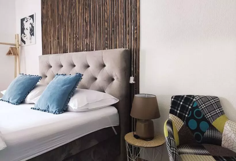 ペンション Guest House Exalto