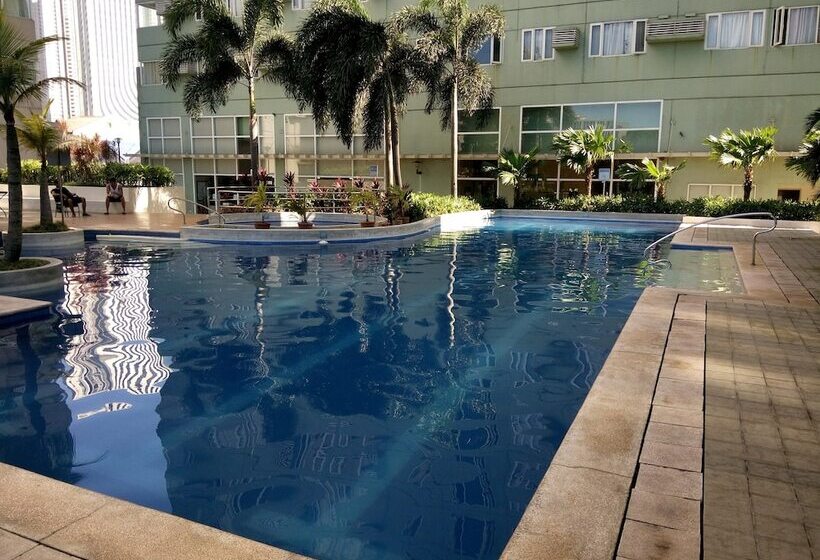 Ridgewood Towers Condotel