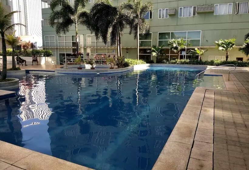Ridgewood Towers Condotel