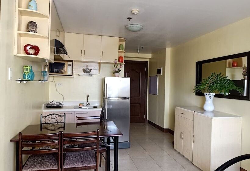 Ridgewood Towers Condotel