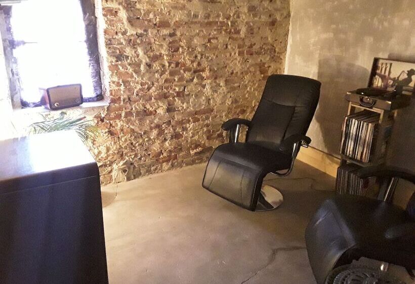 ベッドアンドブレックファースト Lomalienne