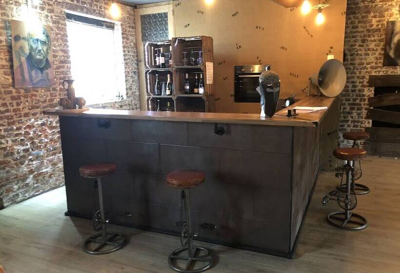 ベッドアンドブレックファースト Lomalienne