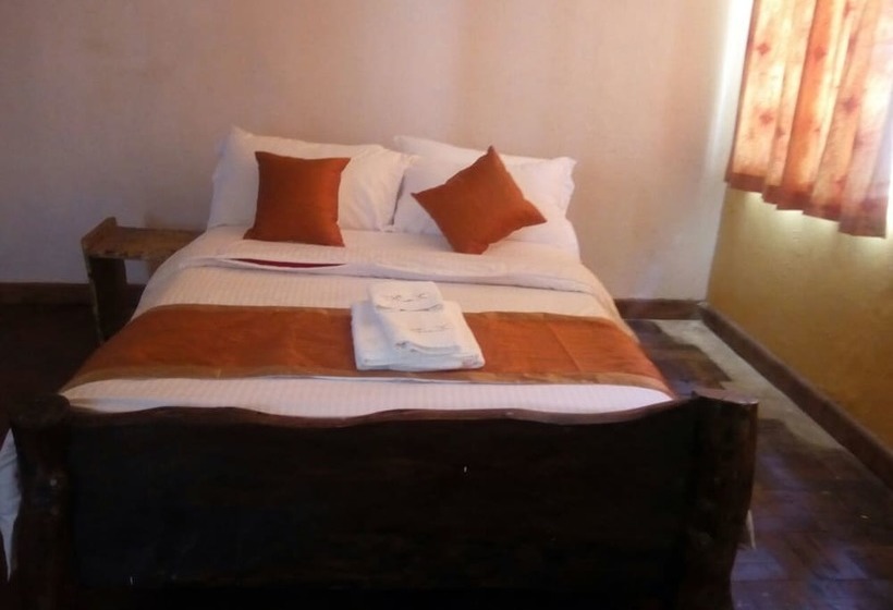 Crestwood Country House