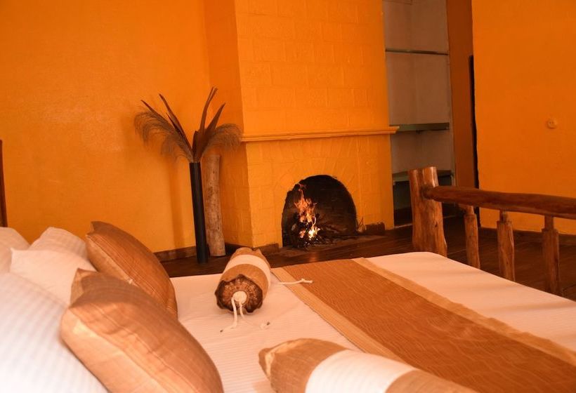 Crestwood Country House