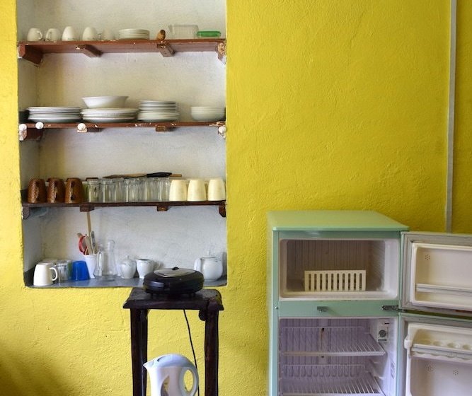 Crestwood Country House