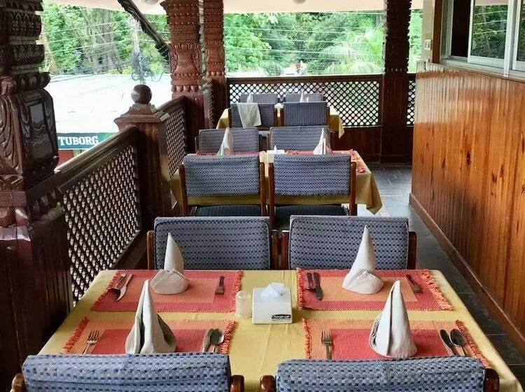 Hidden World Resort And Spa