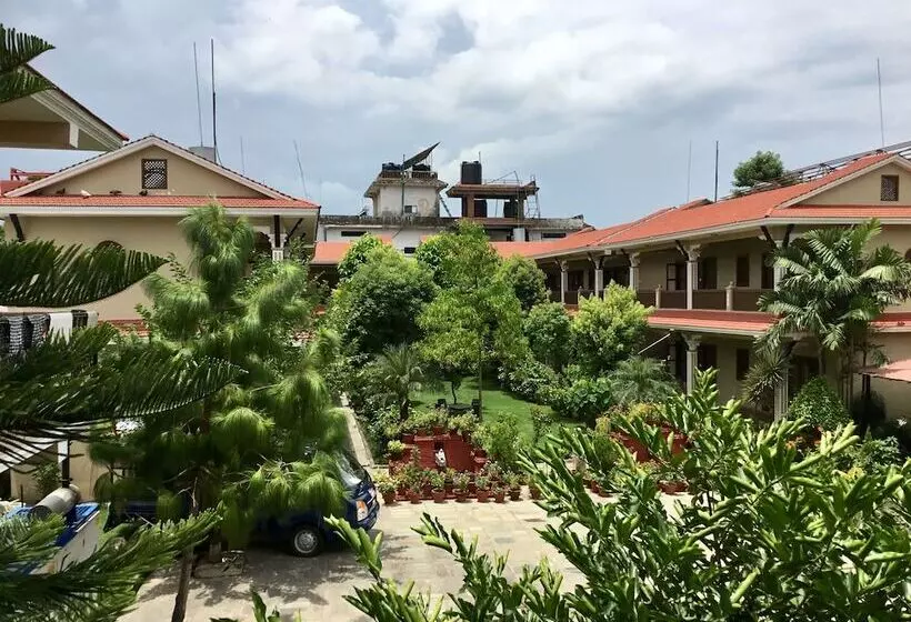 Hidden World Resort And Spa