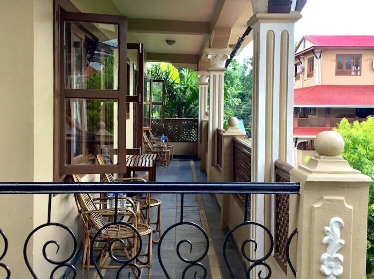 Hidden World Resort And Spa