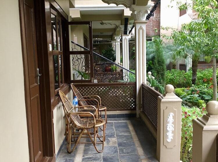 Hidden World Resort And Spa