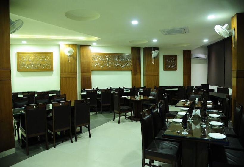 هتل The Grand Sharan