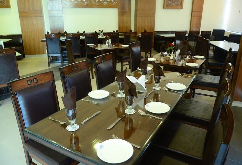 هتل The Grand Sharan