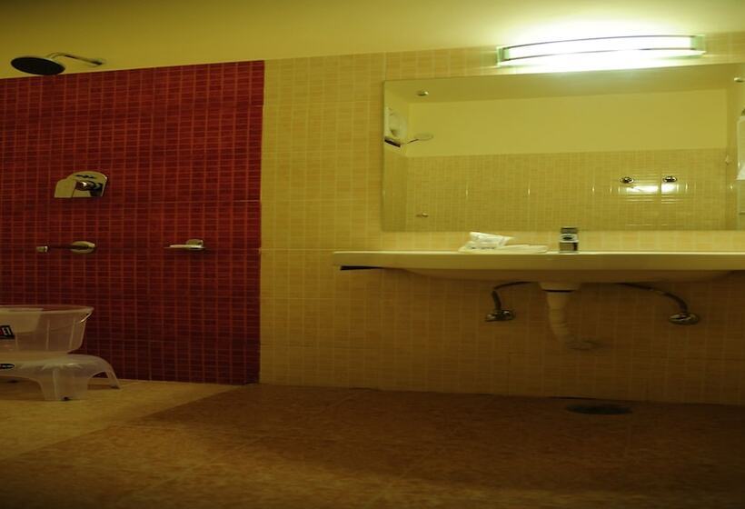 هتل The Grand Sharan