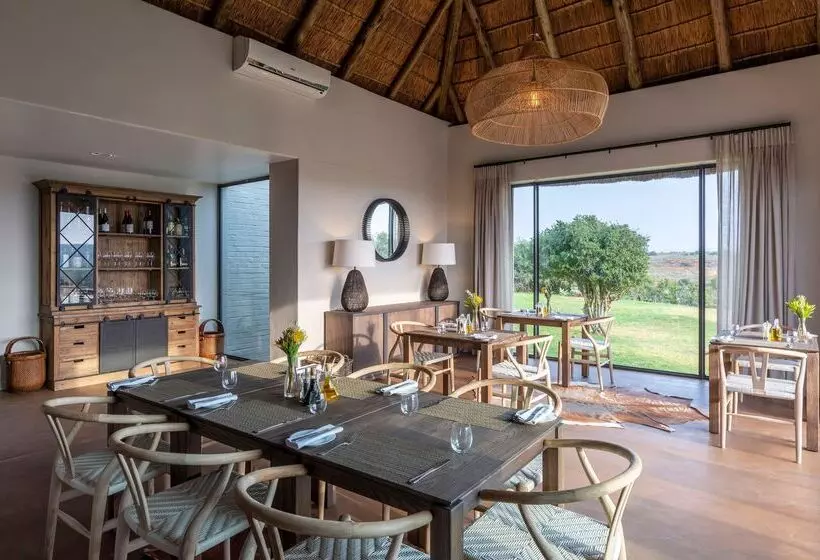 هتل Shamwari Sarili