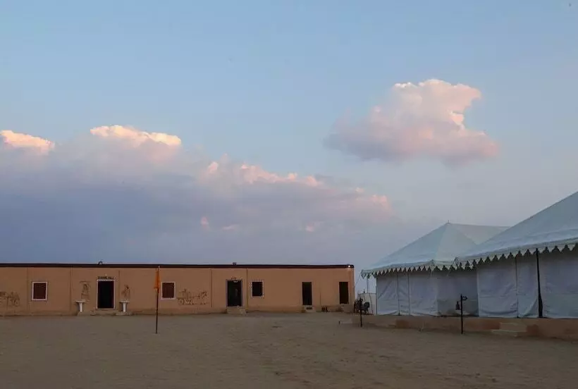 ホテル Shiv Tara Desert Camp