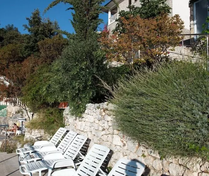 Oaza Apartmani Primosten