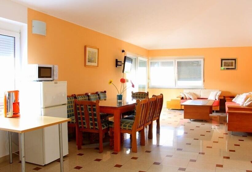 Oaza Apartmani Primosten