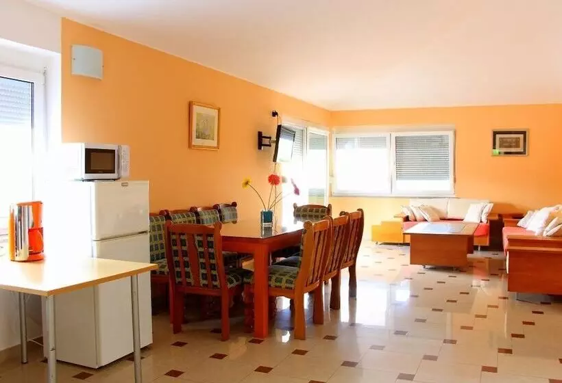 Oaza Apartmani Primosten