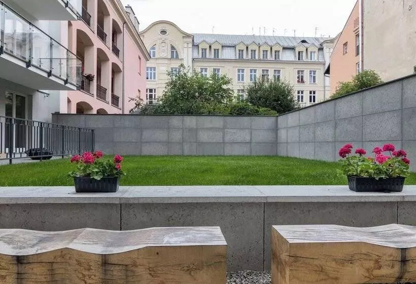 Old Town Premium Queen`s Apartments