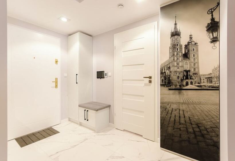 Old Town Premium Queen`s Apartments