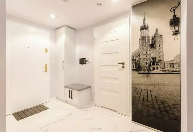 Old Town Premium Queen`s Apartments
