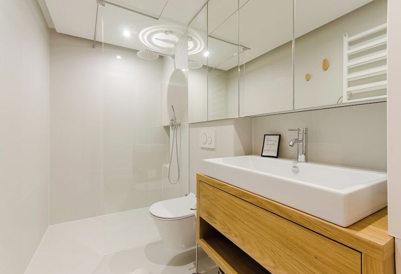 Old Town Premium Queen`s Apartments