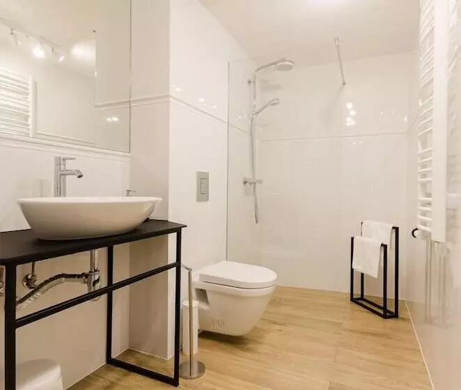 Old Town Premium Queen`s Apartments