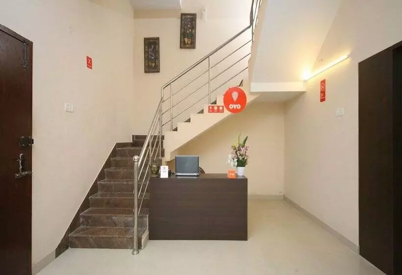 ペンション Oyo 15517 Kms House