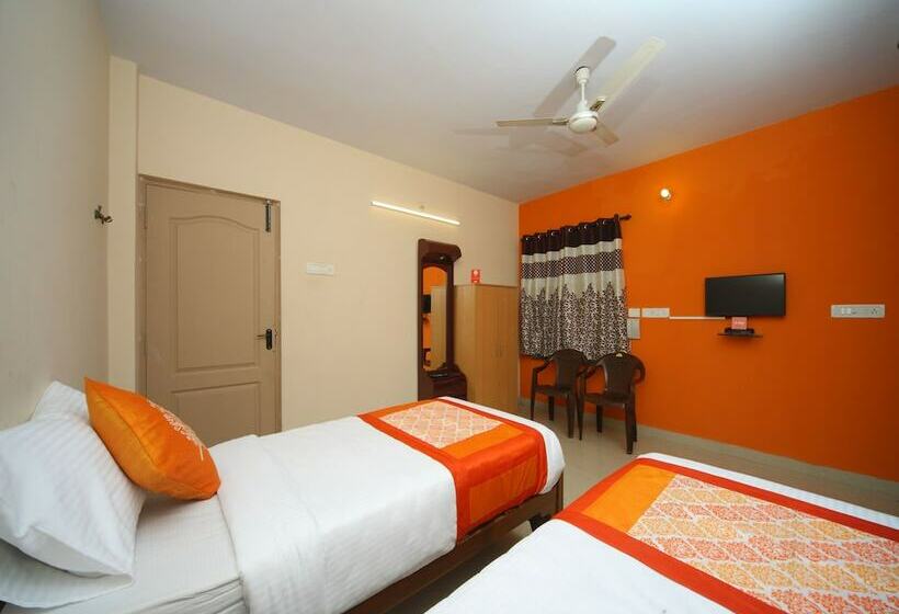 Pensão Oyo 15517 Kms House