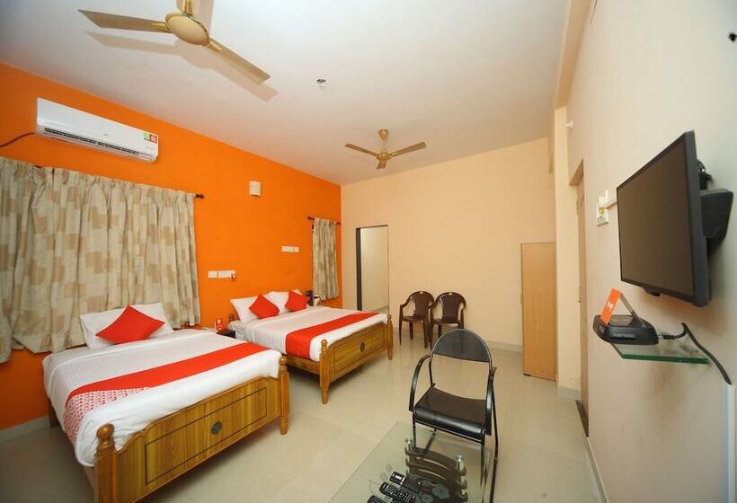 Pensão Oyo 15517 Kms House