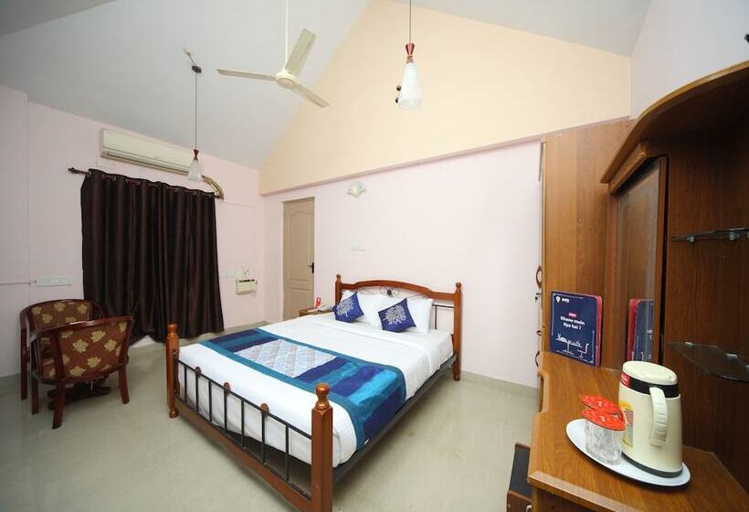 Pensão Oyo 15517 Kms House