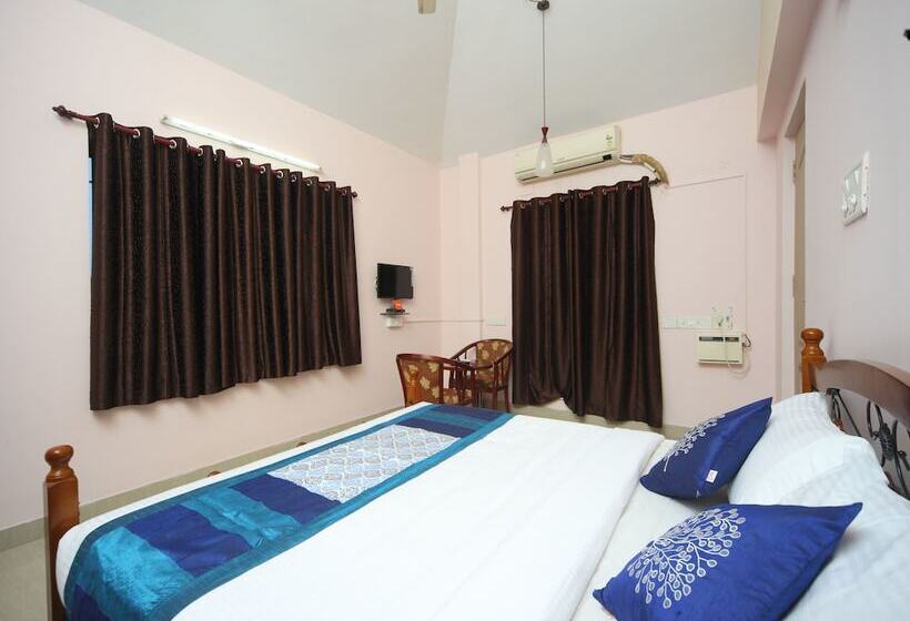 Pensão Oyo 15517 Kms House