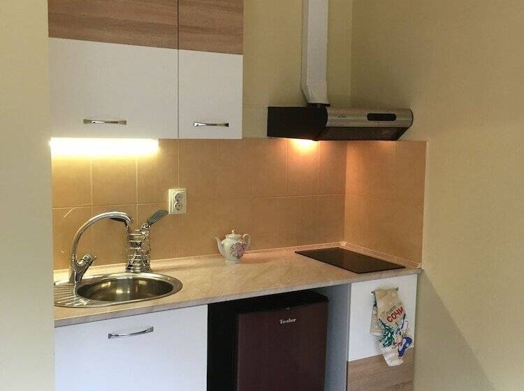 פנסיון Villa Acacia