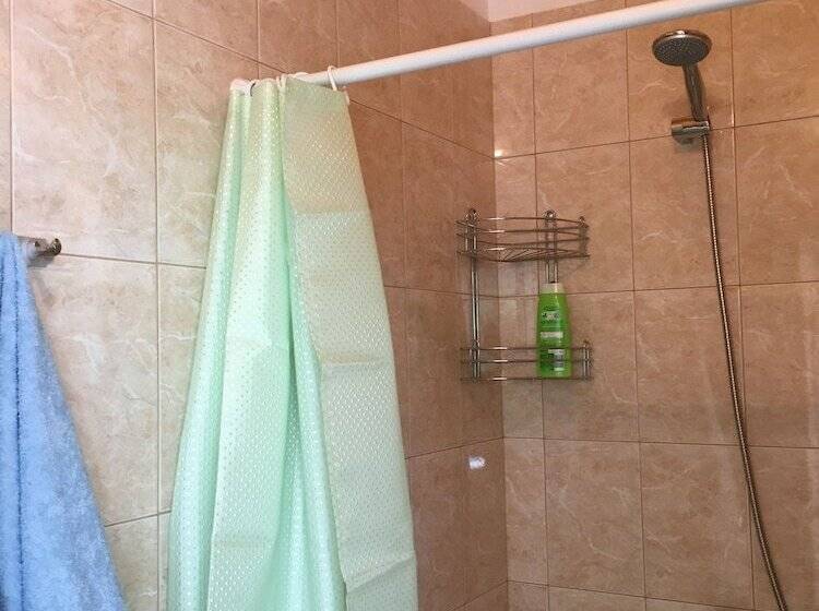 פנסיון Villa Acacia