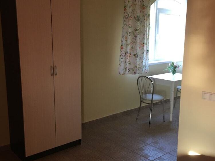 פנסיון Villa Acacia