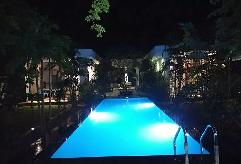 ペンション Canaya Boutique Villa