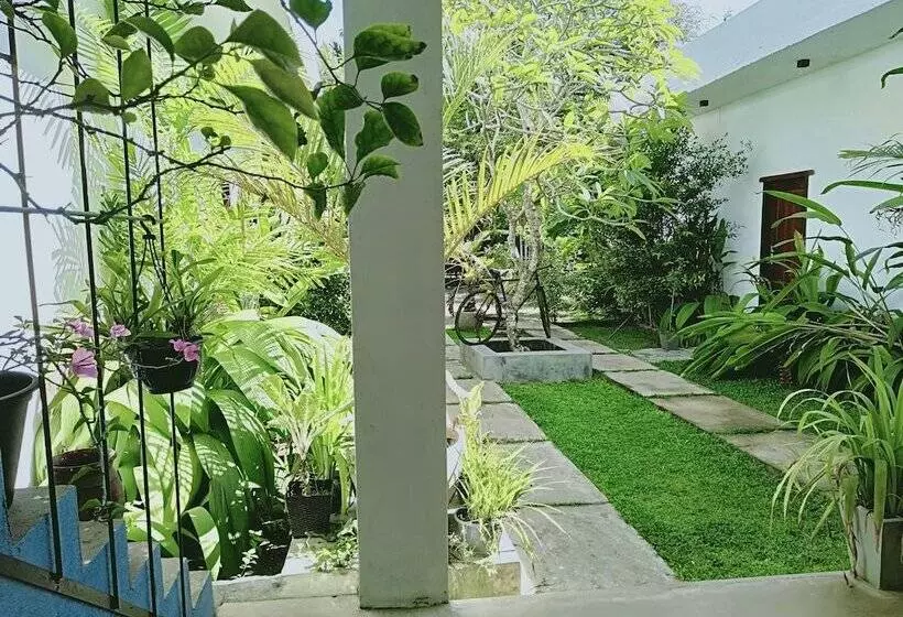 ペンション Canaya Boutique Villa