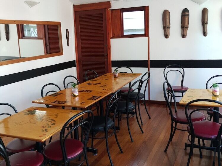 הוסטל Zebra Crossing Backpacker