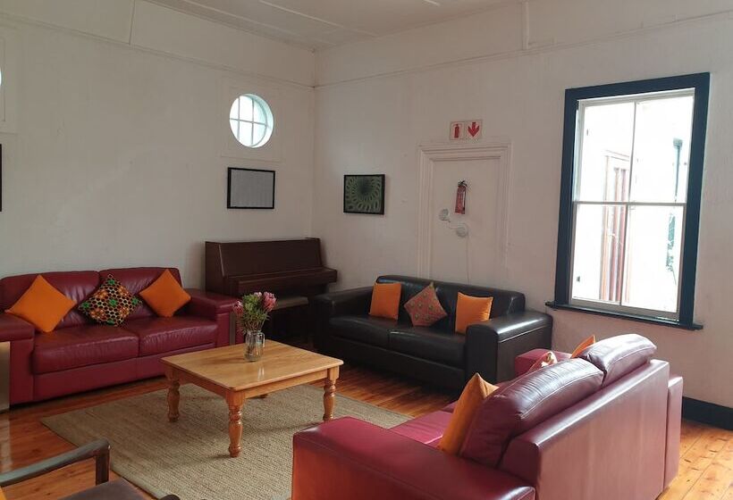 הוסטל Zebra Crossing Backpacker