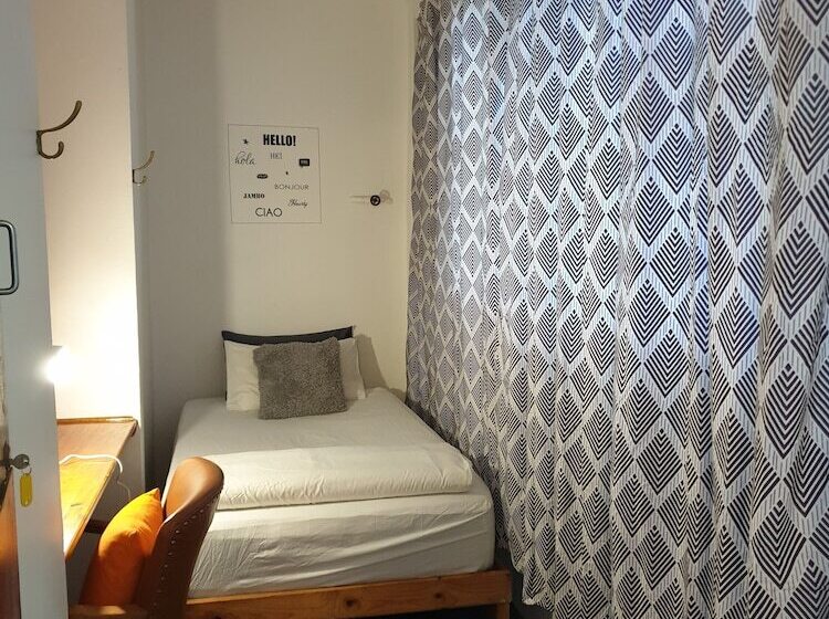 הוסטל Zebra Crossing Backpacker