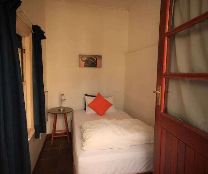 הוסטל Zebra Crossing Backpacker