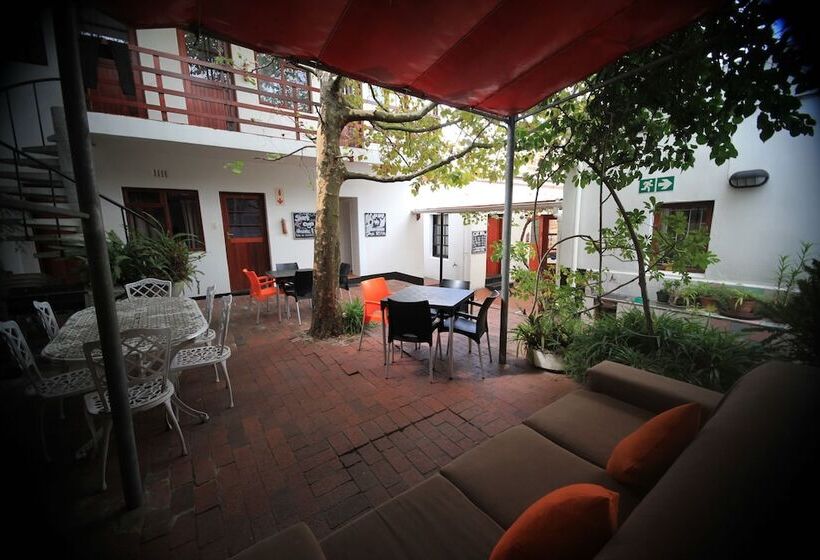 הוסטל Zebra Crossing Backpacker