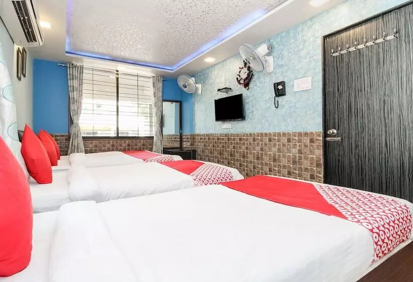 هتل Mathura Lodging By Oyo Rooms