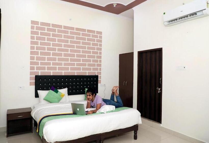 ホテル Ranthambore Resort