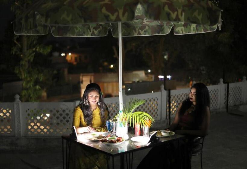 ホテル Ranthambore Resort