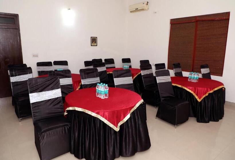 ホテル Ranthambore Resort